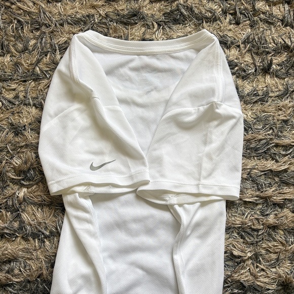 Nike Women’s DRI-FIT White Tee - Picture 3 of 5